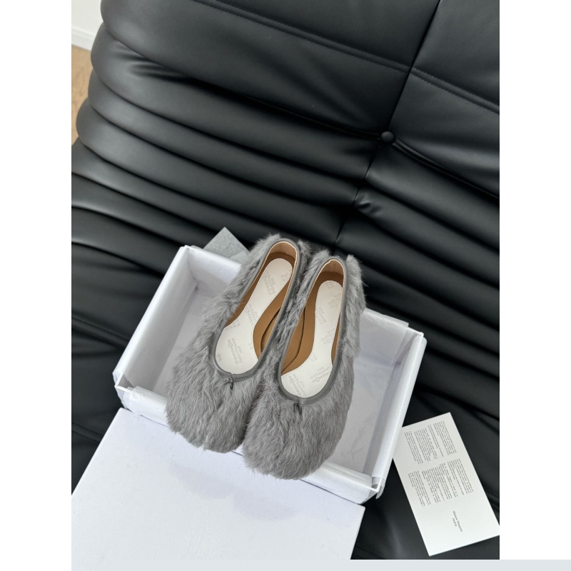 Other flat shoes